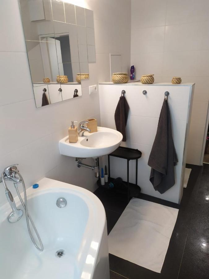 Pisqor Apartment - Self Check-In Bratysława Zewnętrze zdjęcie